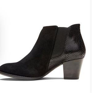 Vionic Boots
